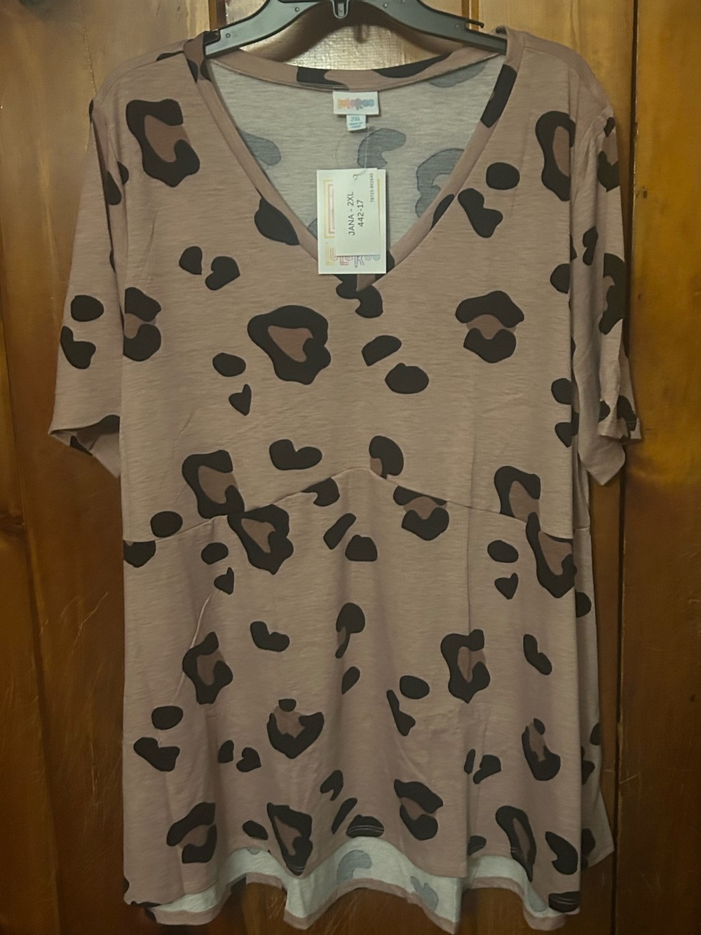 LuLaRoe Woman’s Brown and Black Leopard V-Neck Tunic Jana - 2XL